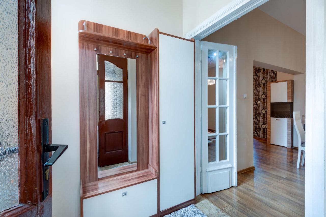Family Apartment - Comfort In The Center Burgas Exterior photo